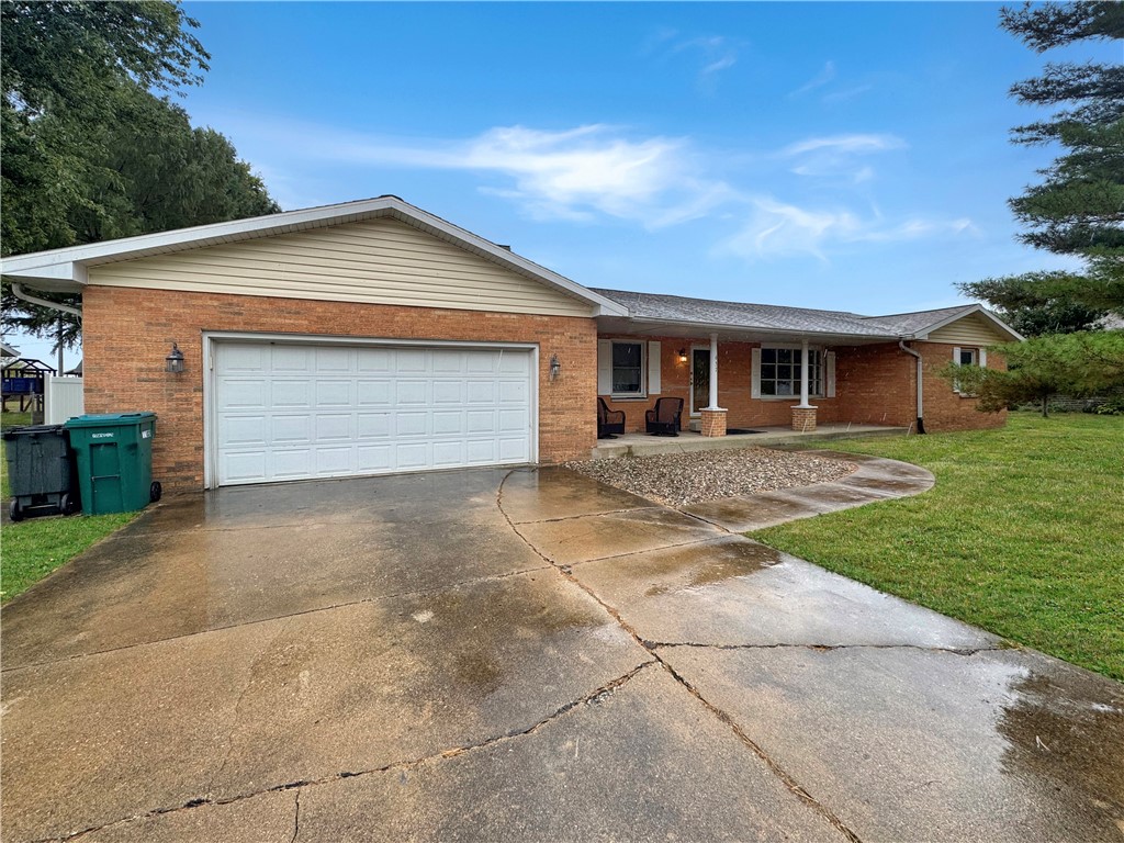 657 6th Street Property Photo 1