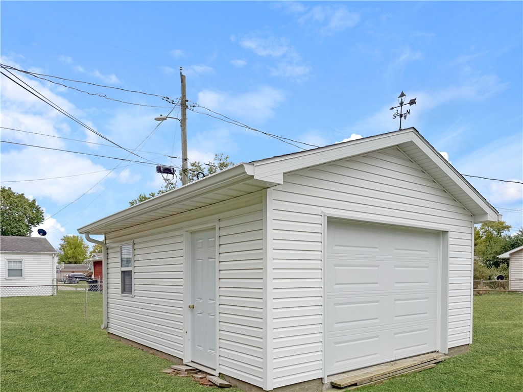 1425 Bell Avenue Property Photo 7