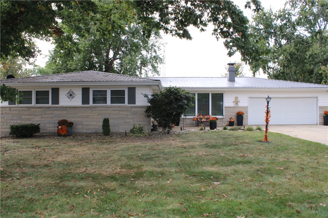 1028 W Northland Drive Property Photo 1