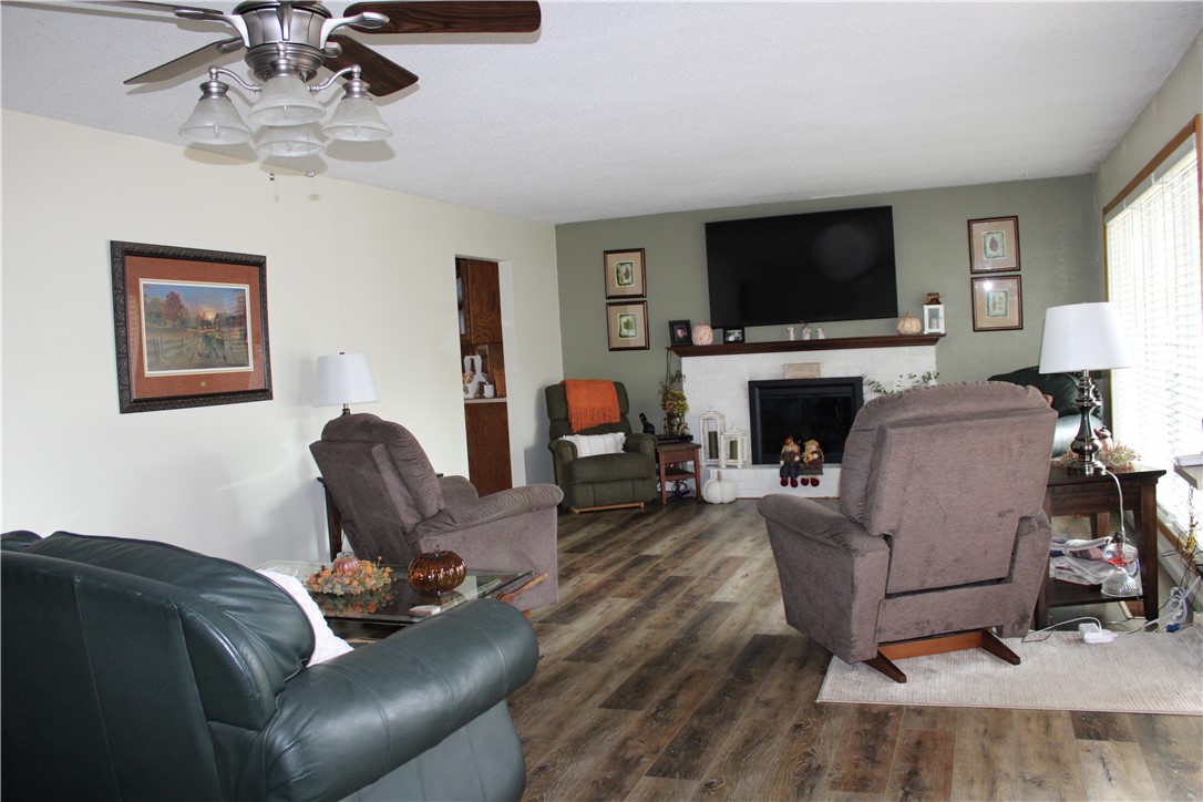 1028 W Northland Drive Property Photo 6