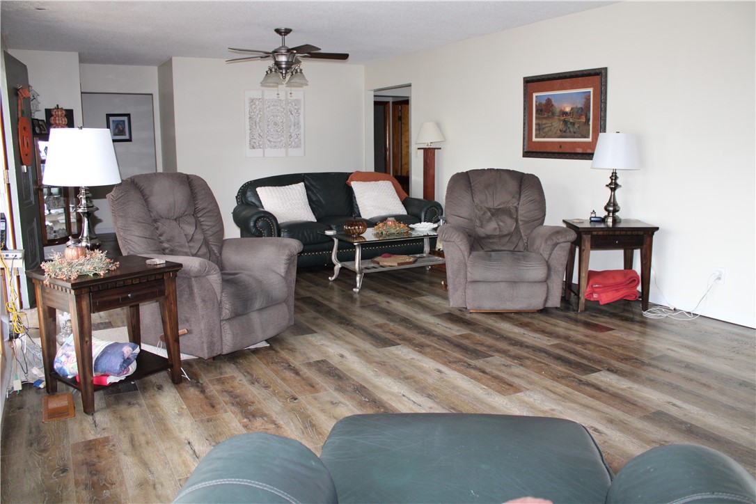 1028 W Northland Drive Property Photo 8