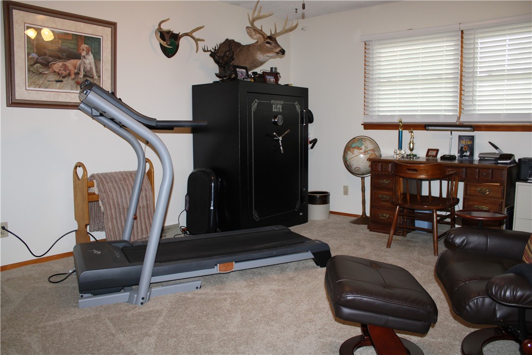 1028 W Northland Drive Property Photo 17