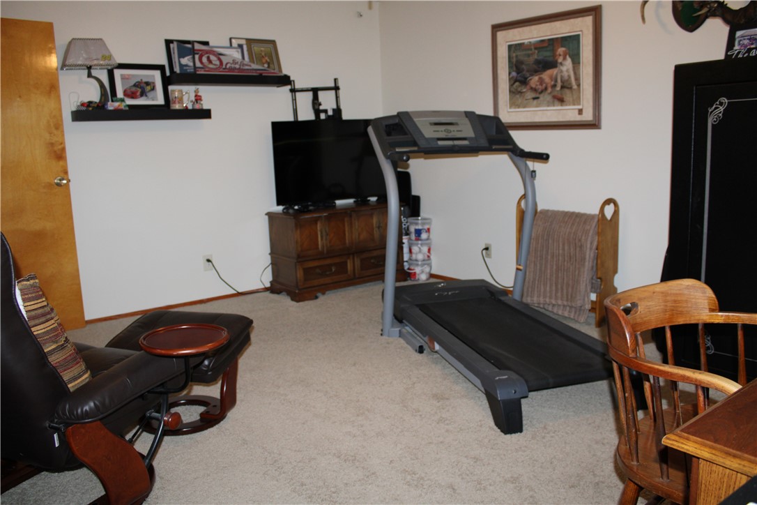 1028 W Northland Drive Property Photo 18