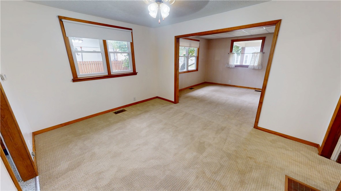 108 E 7th Street Property Photo 16