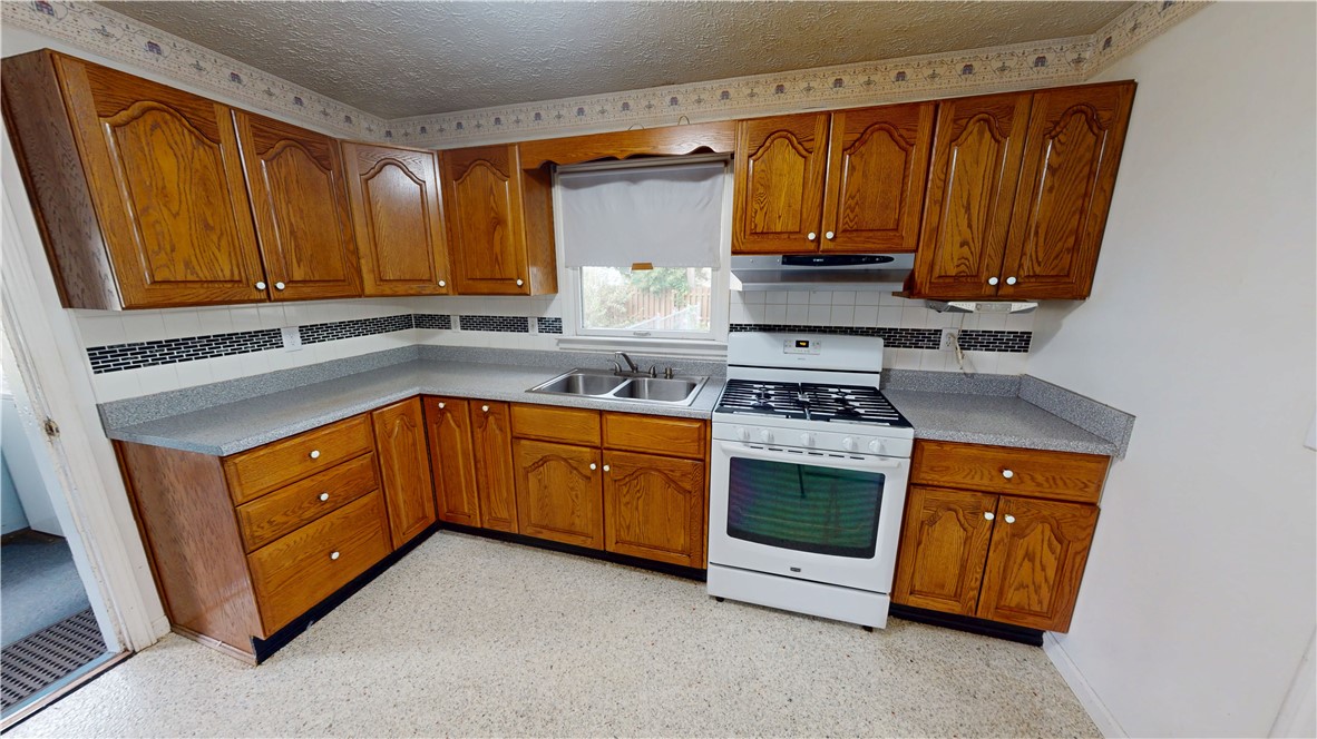 108 E 7th Street Property Photo 17