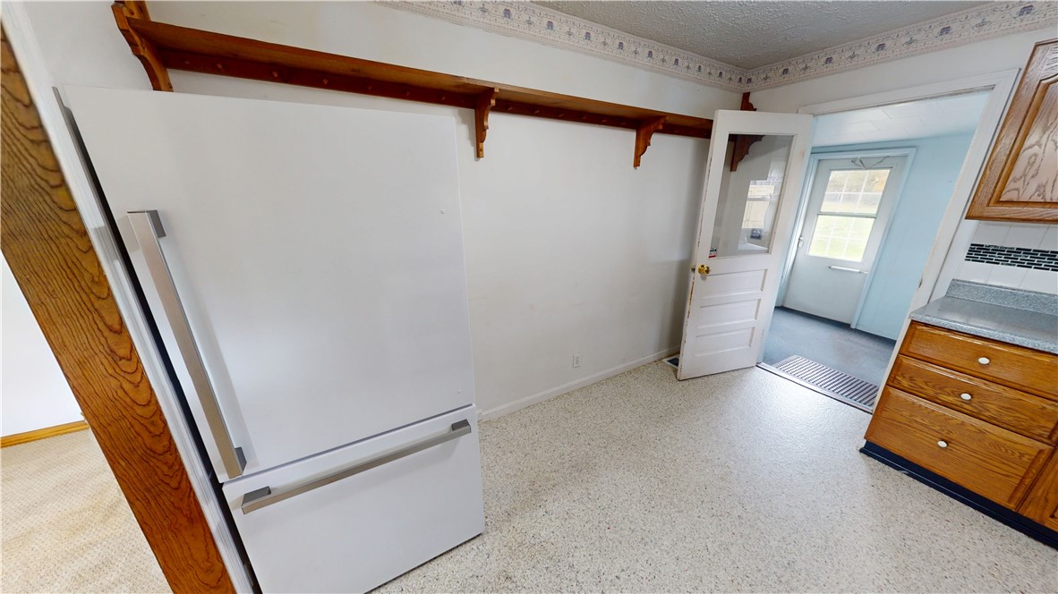 108 E 7th Street Property Photo 18