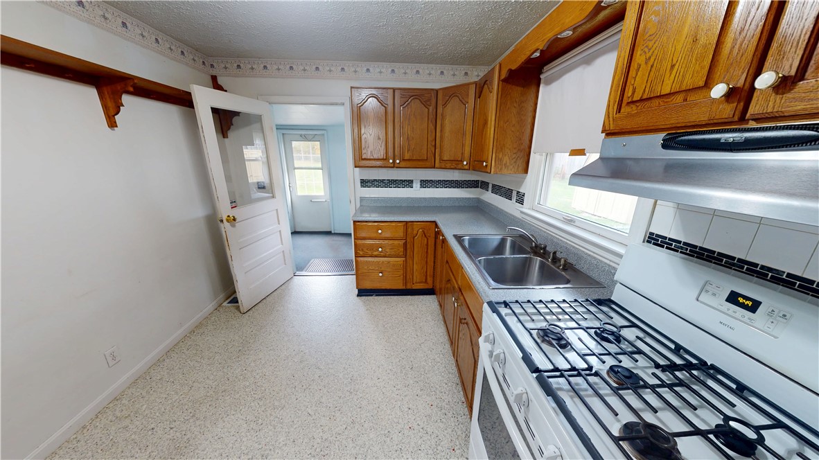 108 E 7th Street Property Photo 19