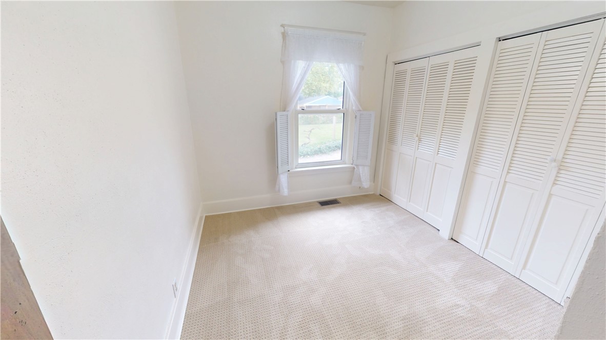 108 E 7th Street Property Photo 23