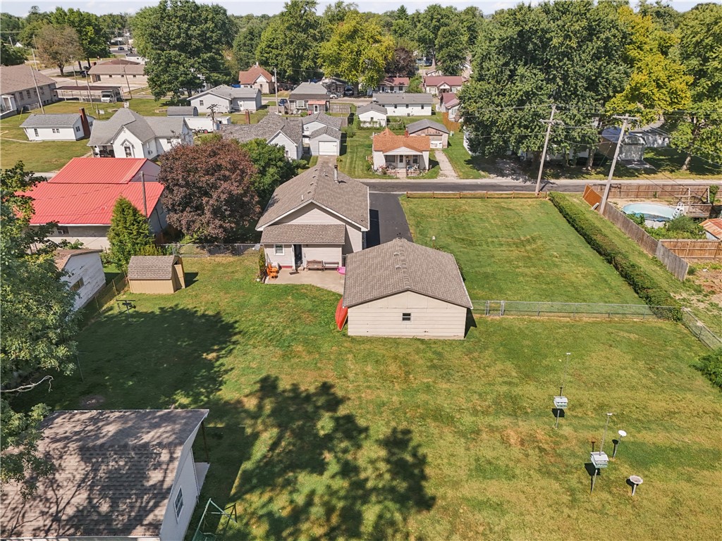 108 E 7th Street Property Photo 33