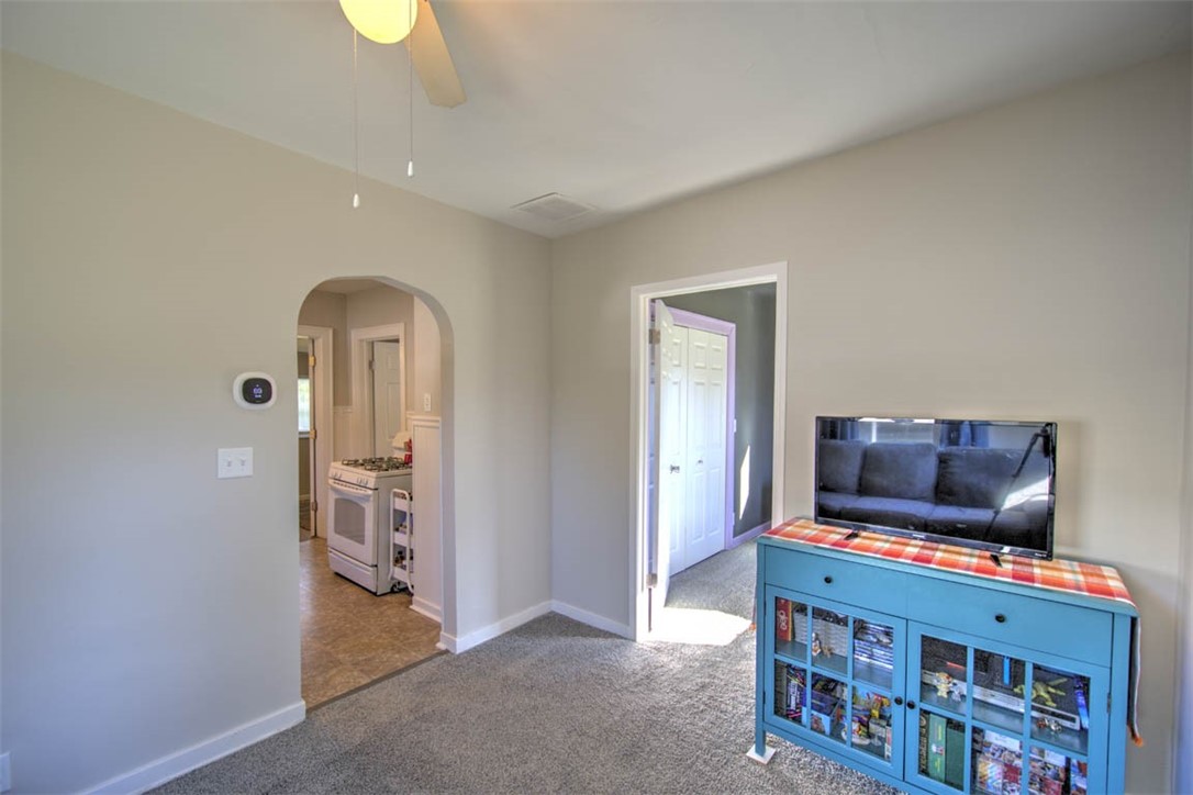 1630 W Kenwood Court Property Photo 5