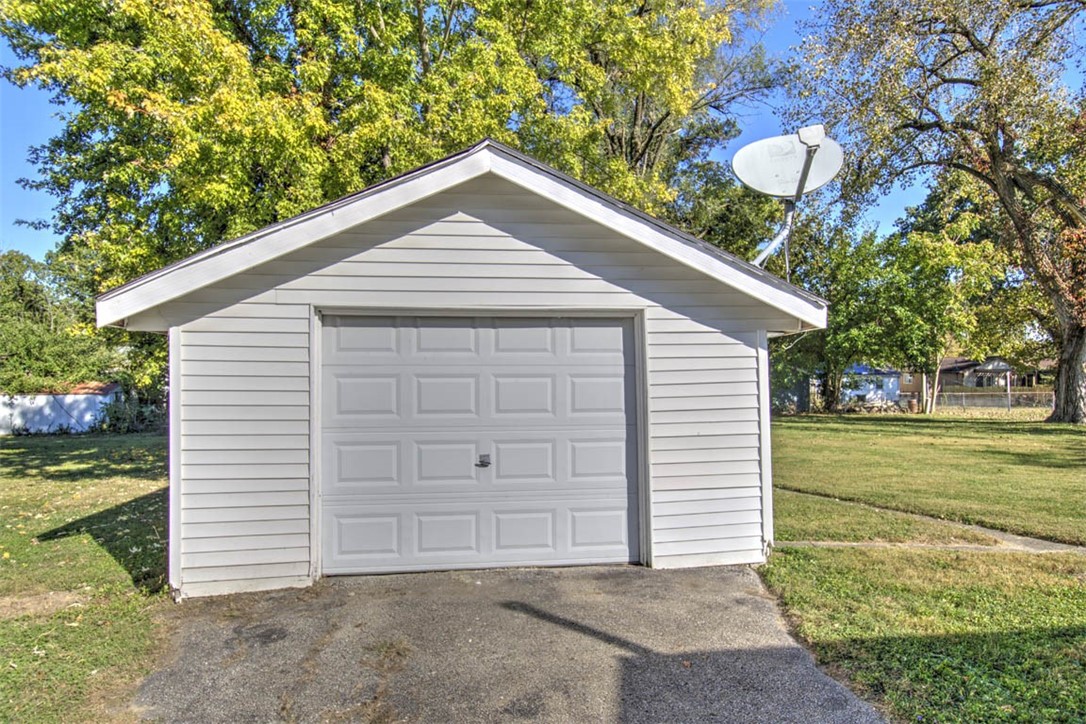 1630 W Kenwood Court Property Photo 17