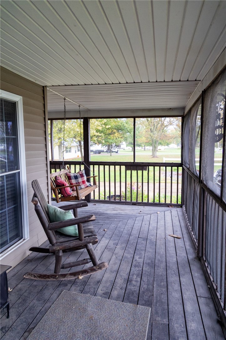 565 Ross Lane Property Photo 2