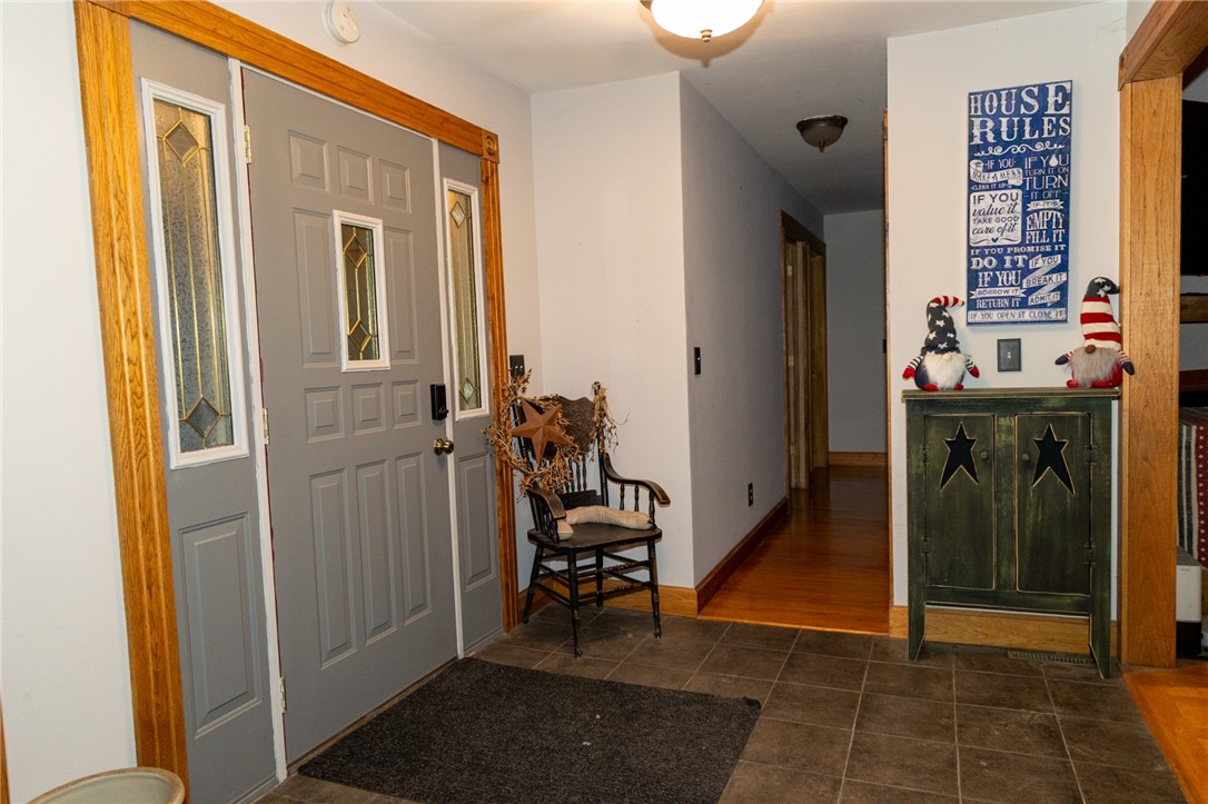 565 Ross Lane Property Photo 3