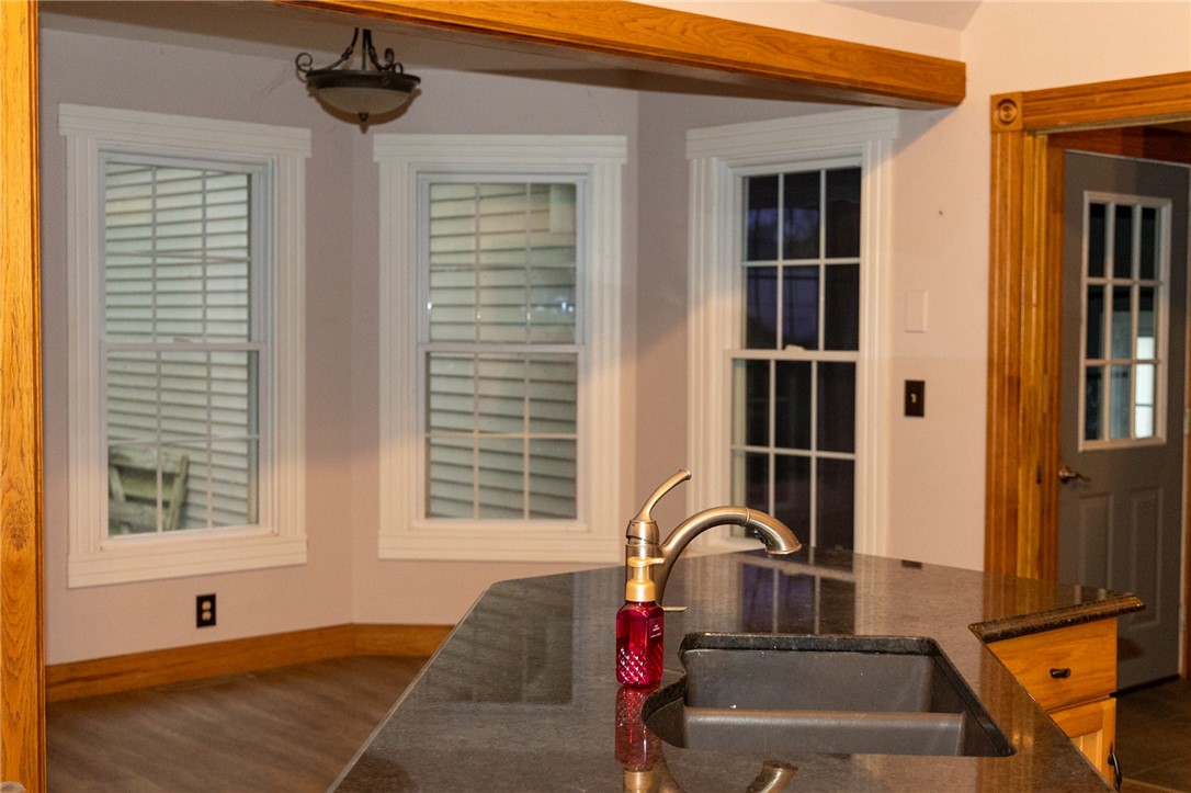565 Ross Lane Property Photo 13