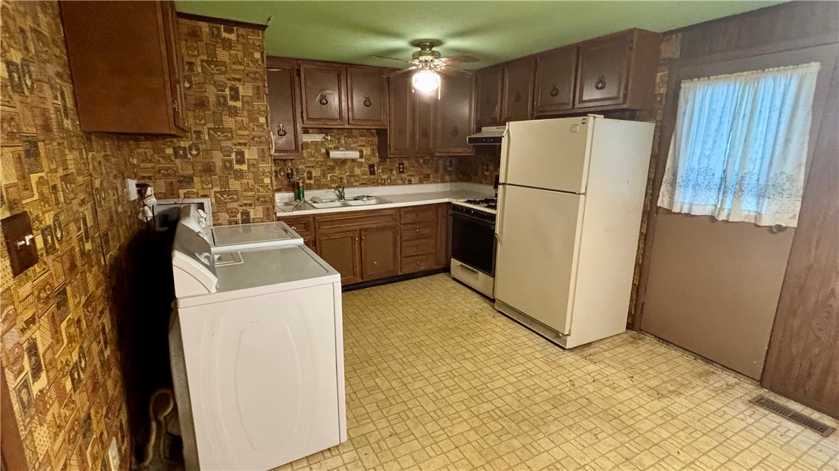 8445 N Empire Drive Property Photo 3