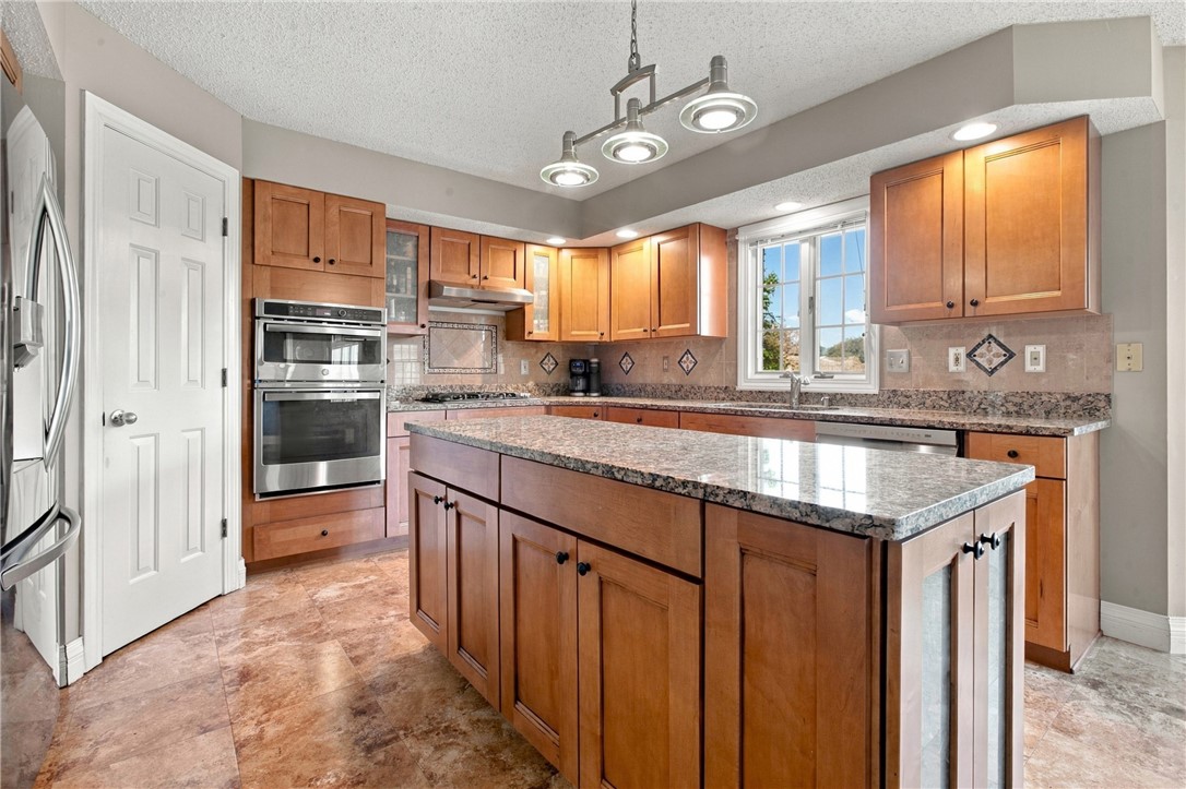 2 Tealwood Cove Property Photo 14