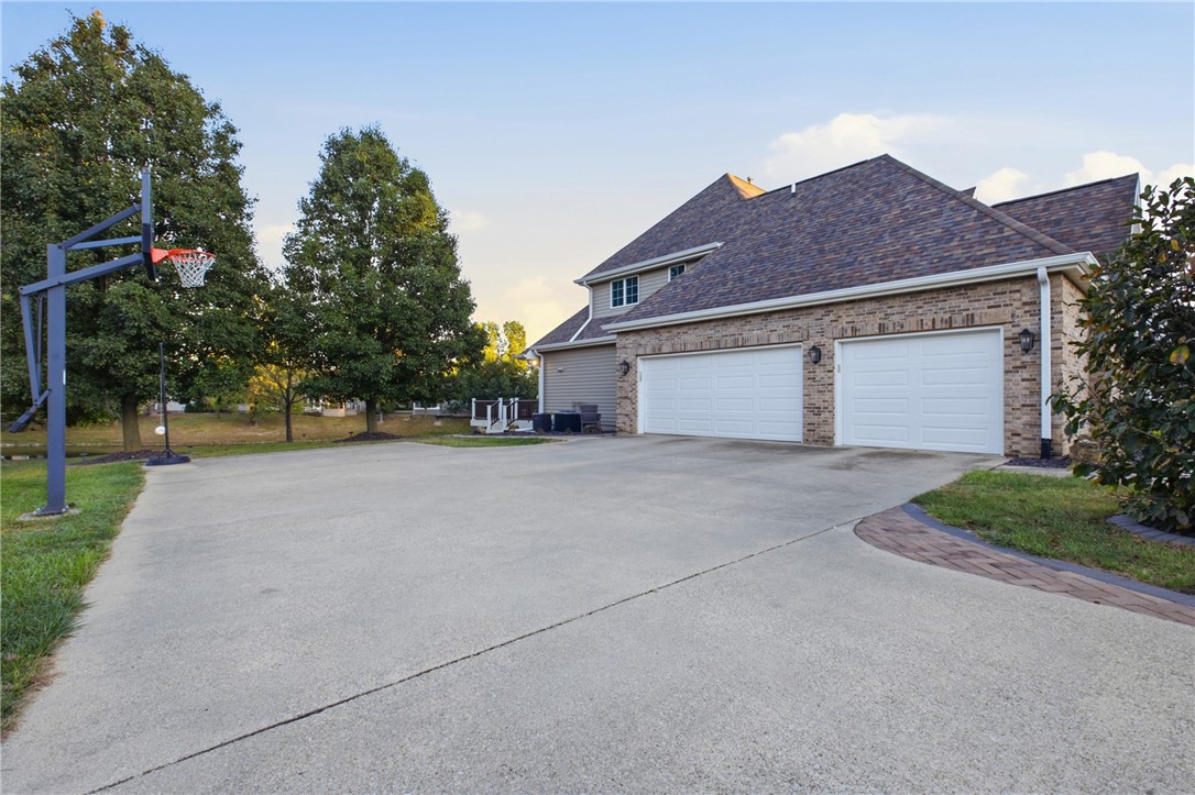 2 Tealwood Cove Property Photo 40