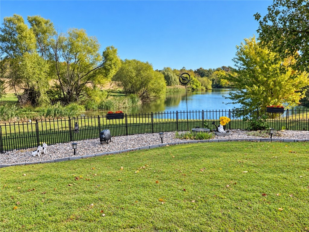 2301 E Lakeview Drive Property Photo 12