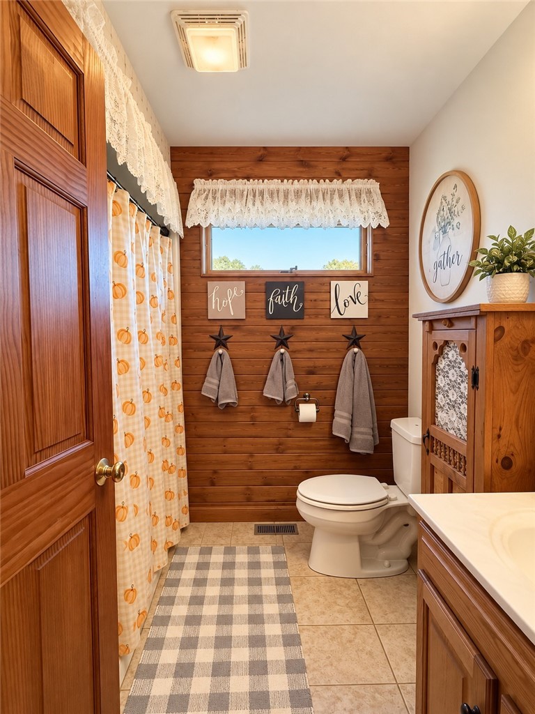 2301 E Lakeview Drive Property Photo 23