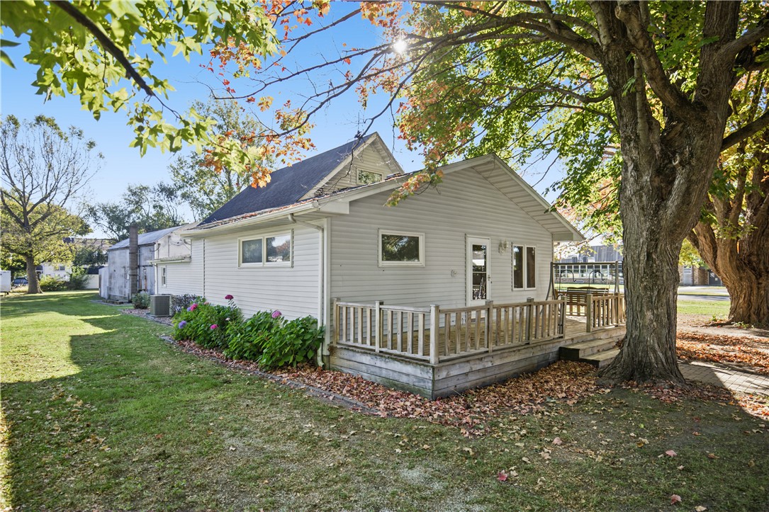 112 3rd Street Property Photo 2