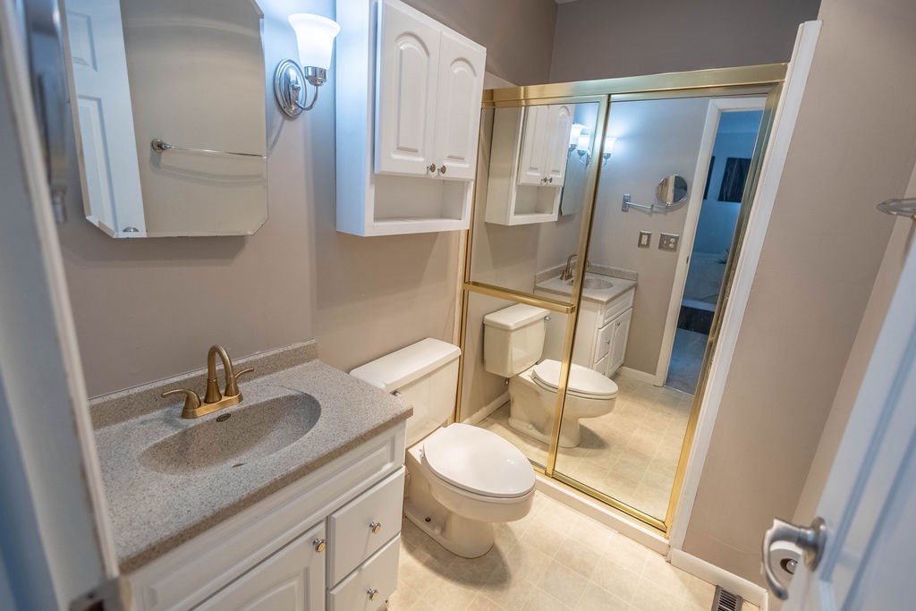 32 Shorewood Court Property Photo 30
