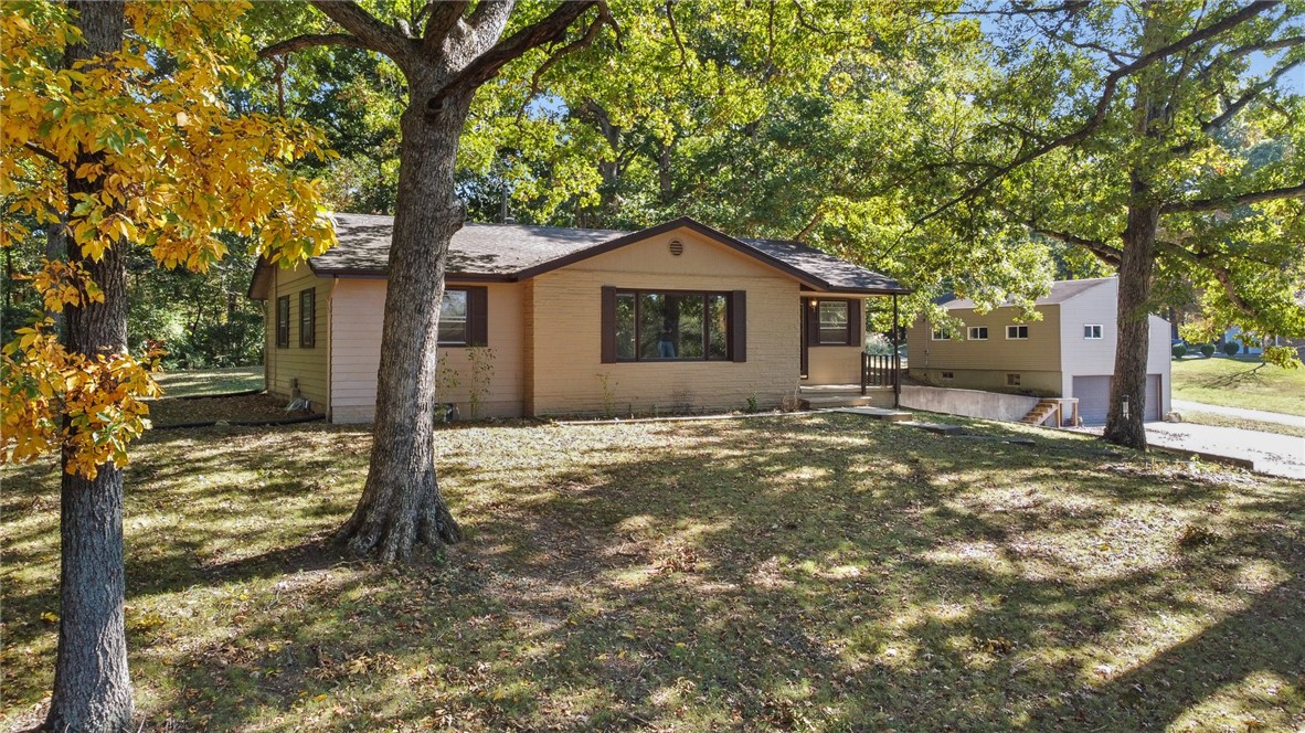 1412 Indian Oak Lane Property Photo 1