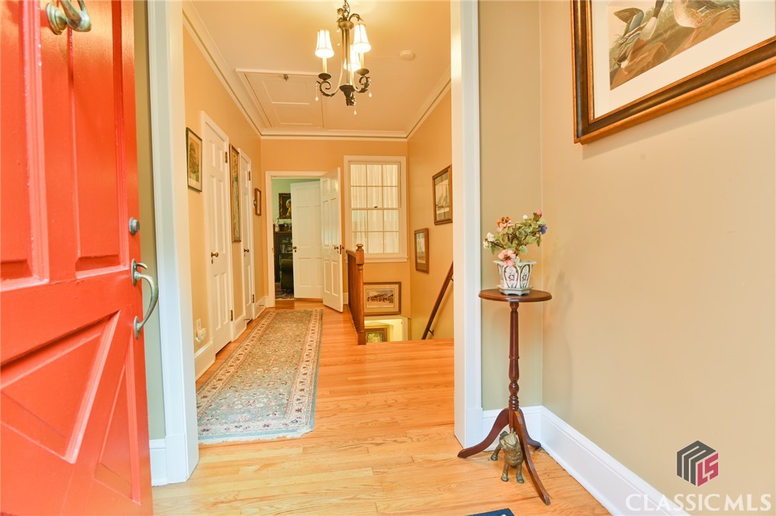 591 Milledge Terrace Property Photo 4