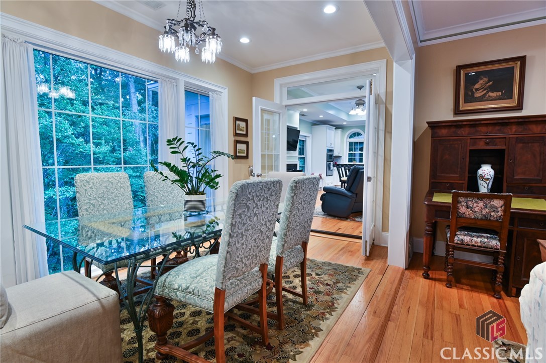 591 Milledge Terrace Property Photo 11