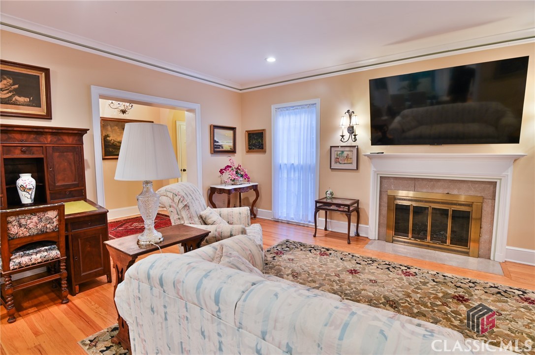 591 Milledge Terrace Property Photo 14