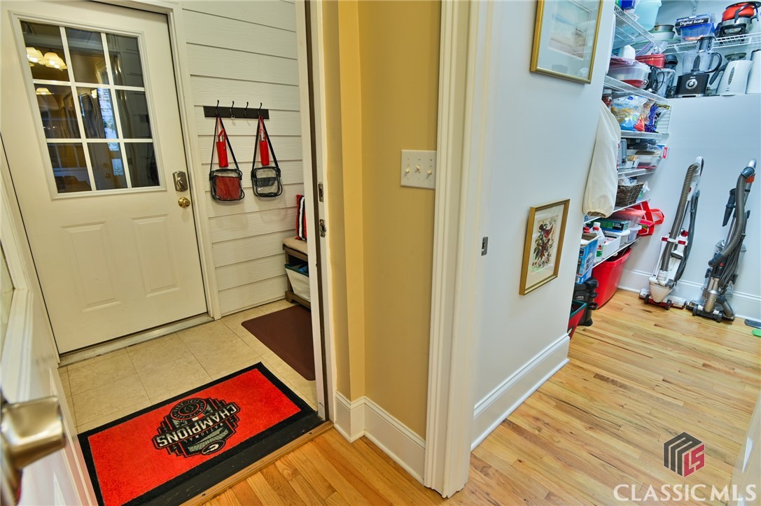 591 Milledge Terrace Property Photo 36