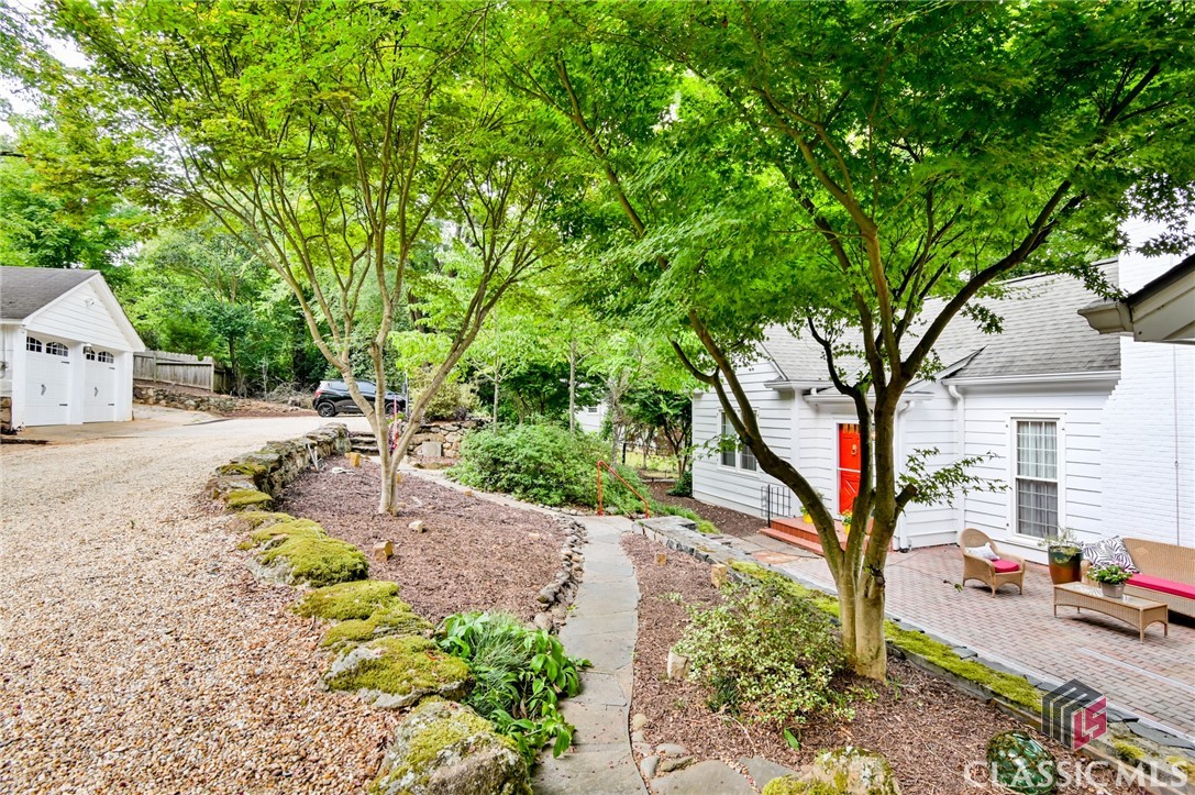 591 Milledge Terrace Property Photo 68