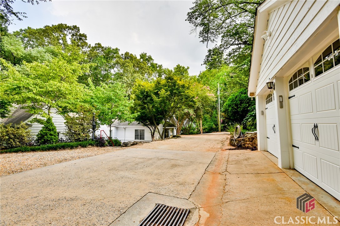 591 Milledge Terrace Property Photo 73