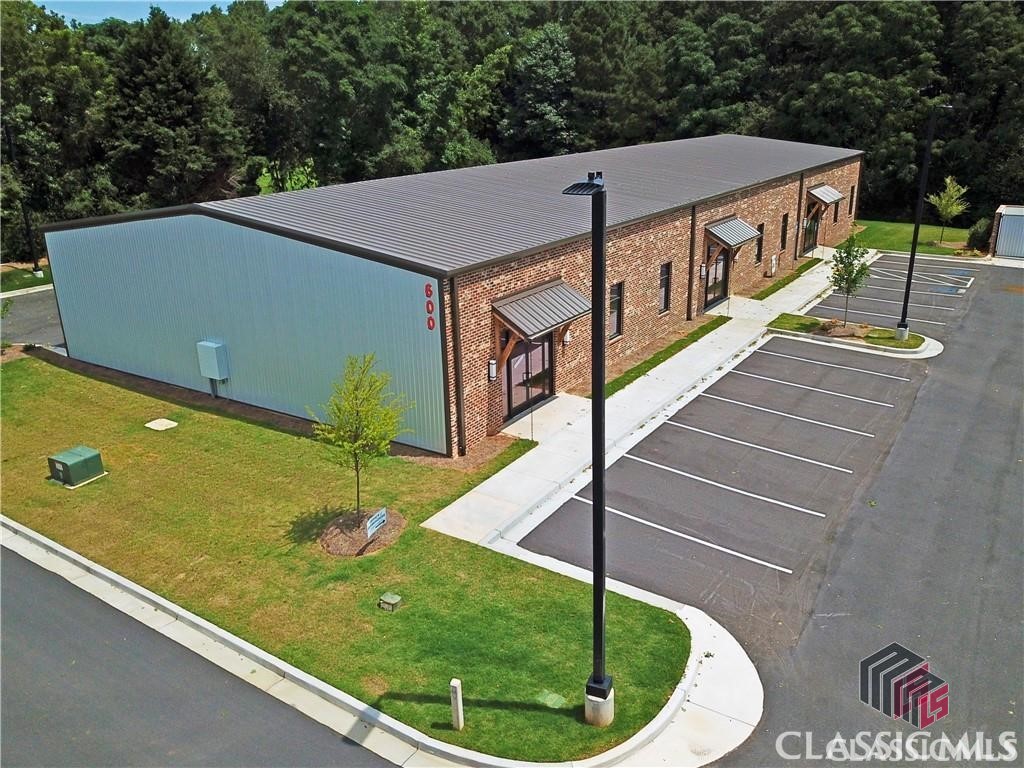 1071 Jamestown Boulevard Property Photo 3