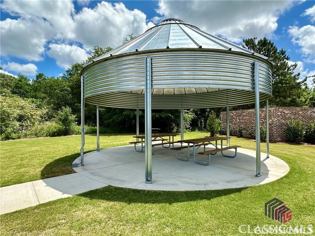 1071 Jamestown Boulevard Property Photo 6