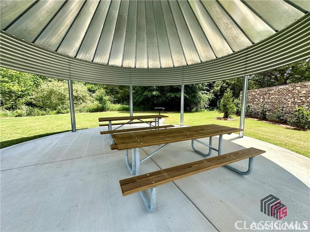 1071 Jamestown Boulevard Property Photo 7