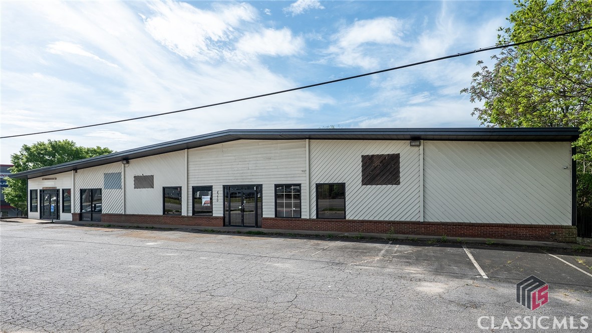 4250 Atlanta Highway Property Photo 1
