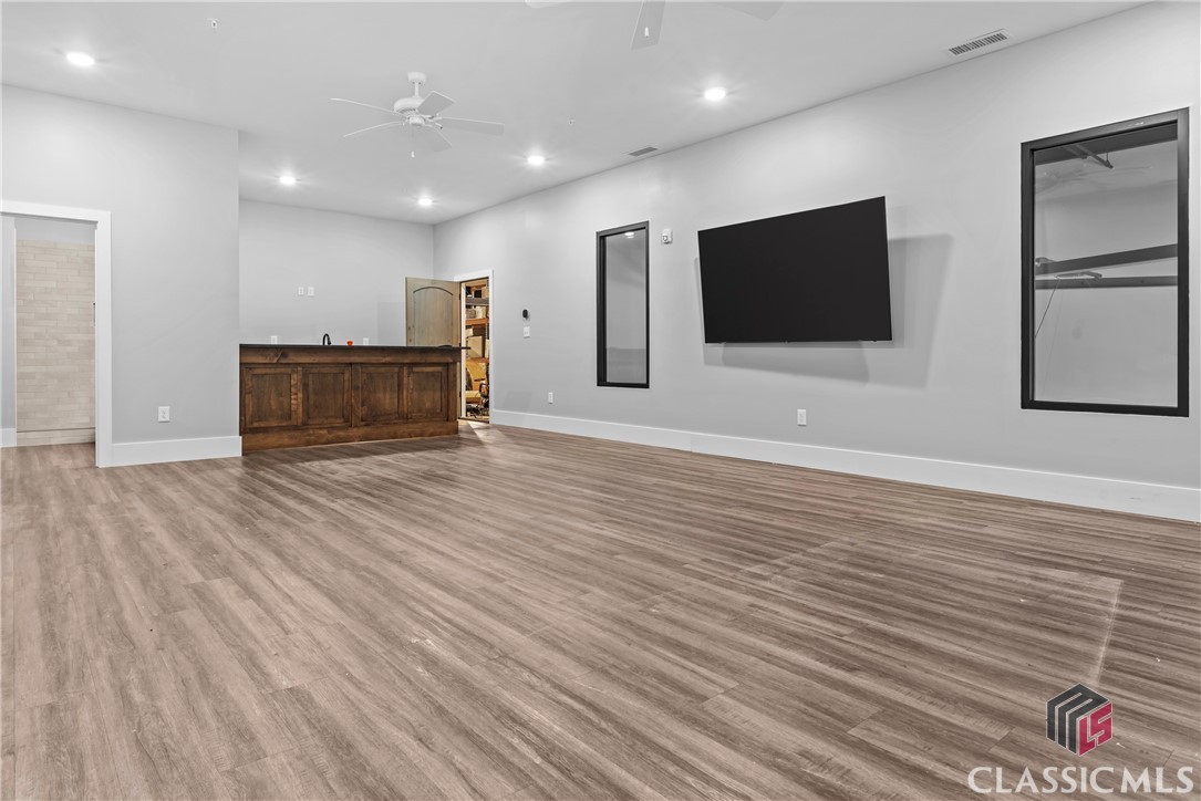 1725 Electric Avenue Property Photo 15