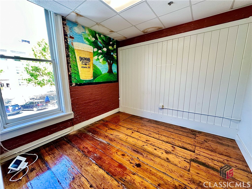 314 E Washington Street Property Photo 10