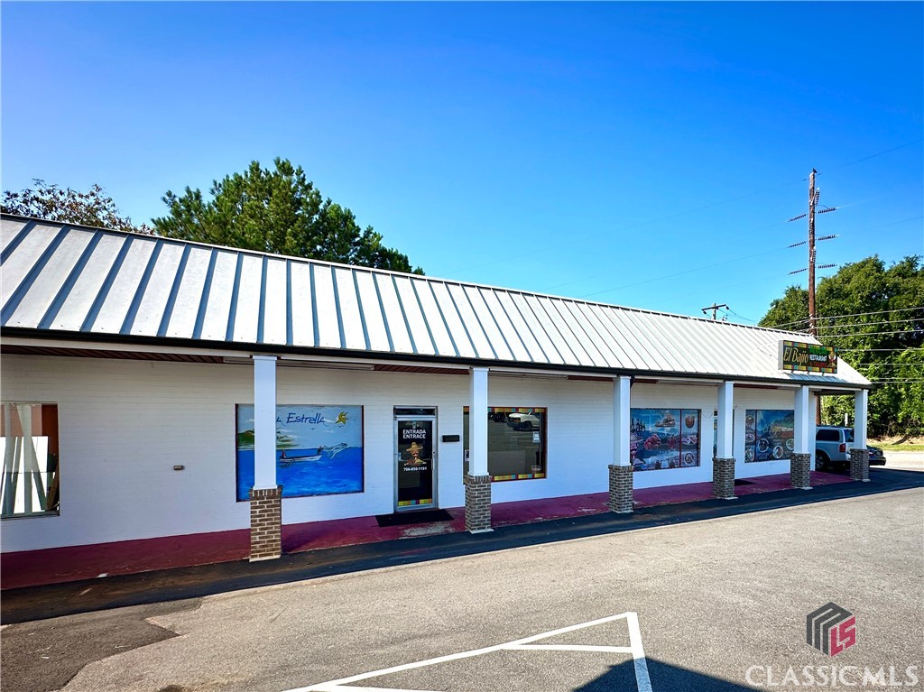 400 Hawthorne Avenue Property Photo 1