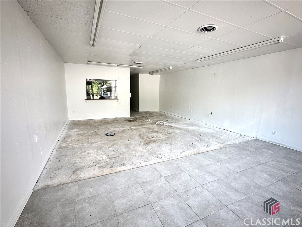 400 Hawthorne Avenue Property Photo 4