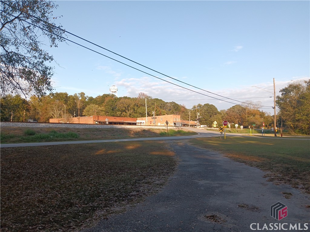 000 Railroad S Avenue Property Photo 5