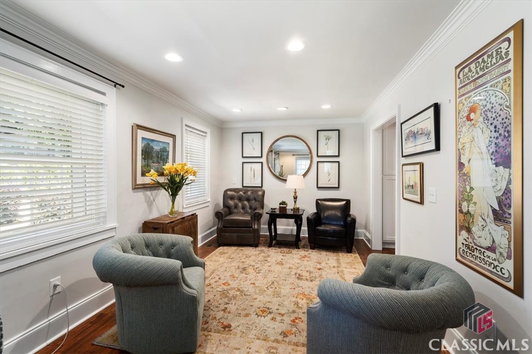 495 Woodlawn Avenue Property Photo 10