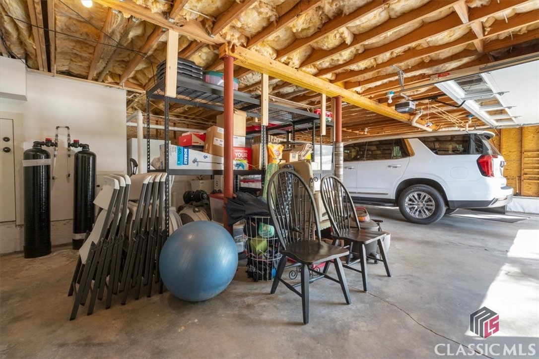 495 Woodlawn Avenue Property Photo 37
