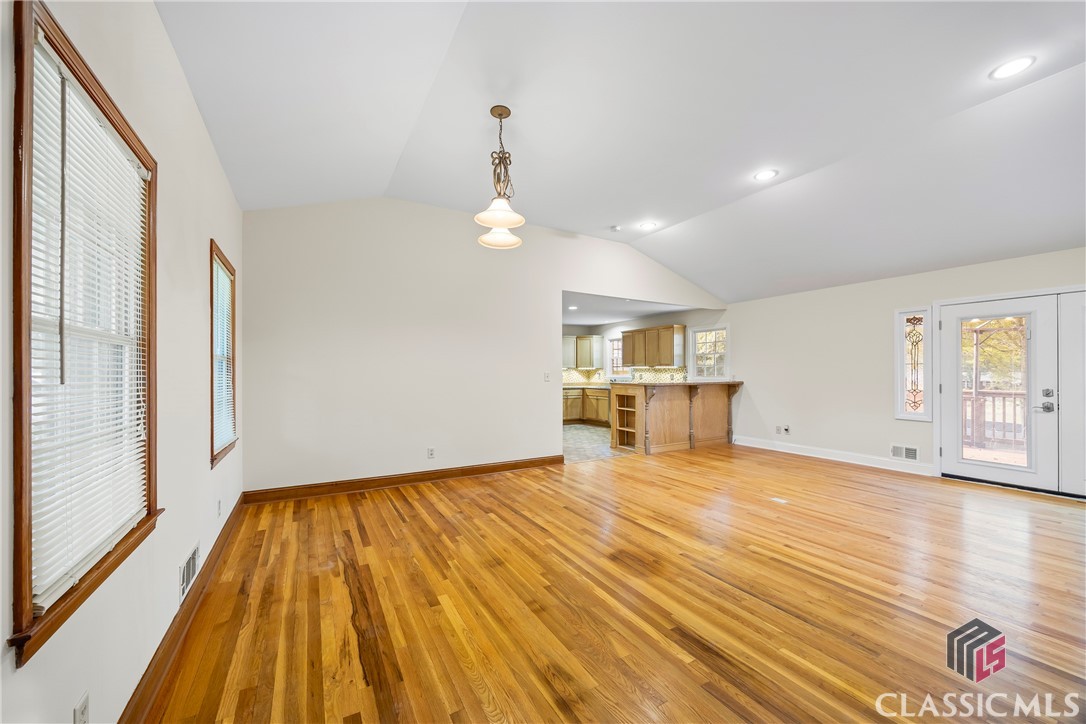 2639 Odum Street Property Photo 9