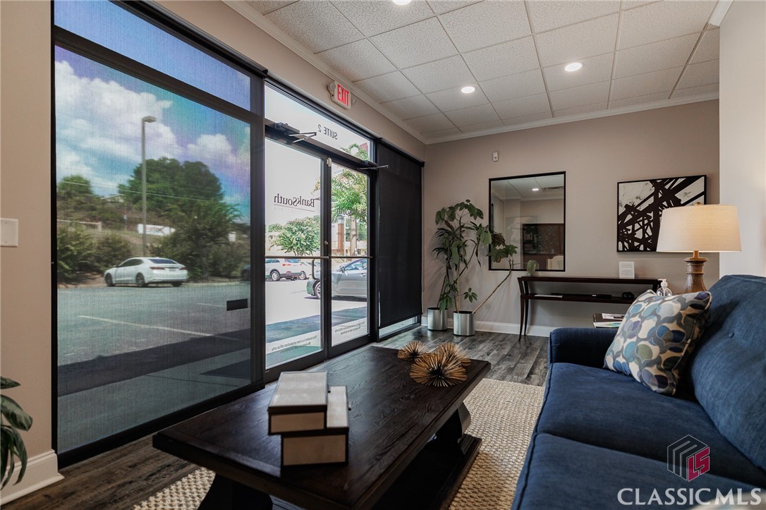 100 Athens Town Boulevard Property Photo 5