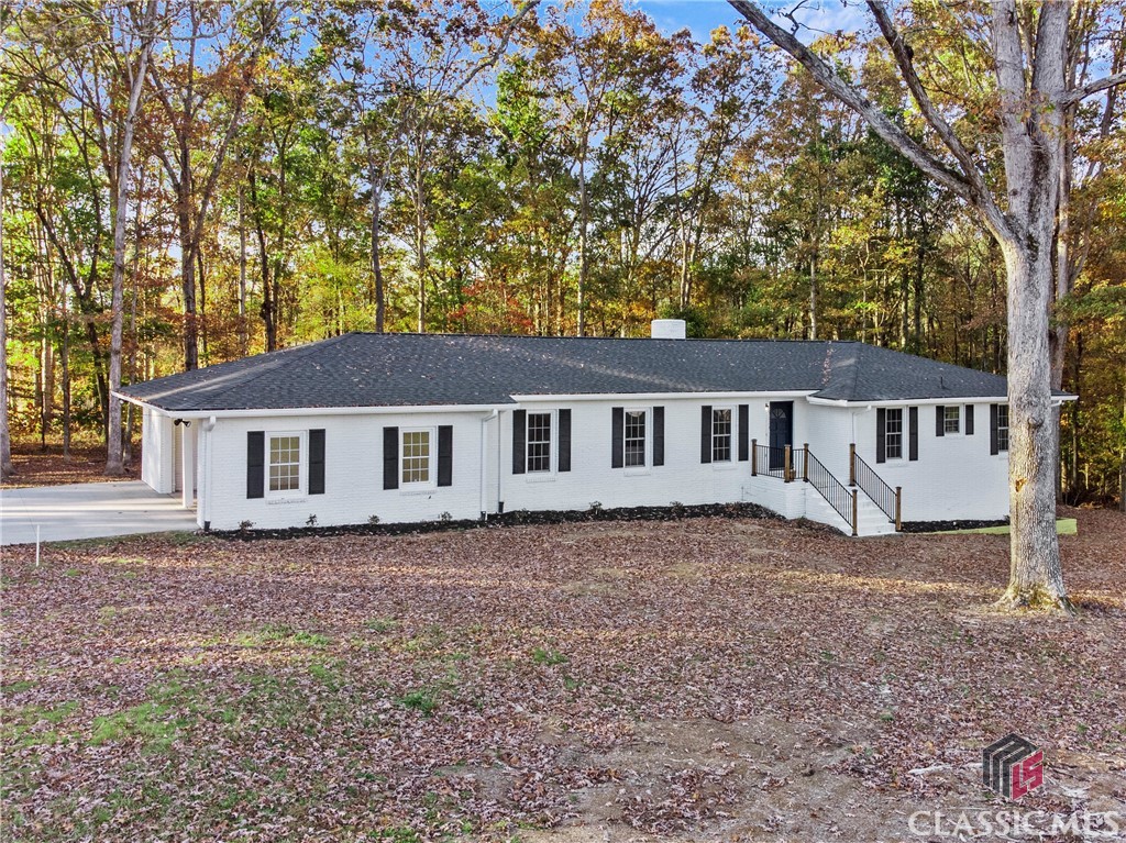 242 Seagraves Road Property Photo 2
