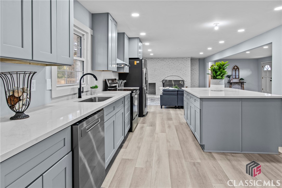 242 Seagraves Road Property Photo 15