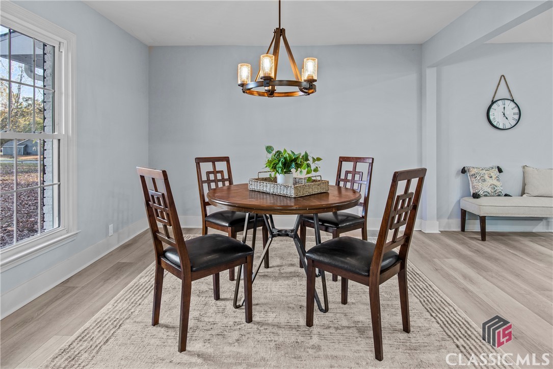 242 Seagraves Road Property Photo 18