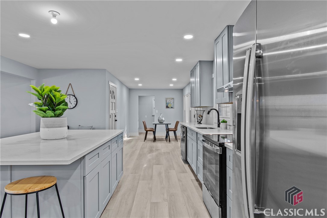 242 Seagraves Road Property Photo 20