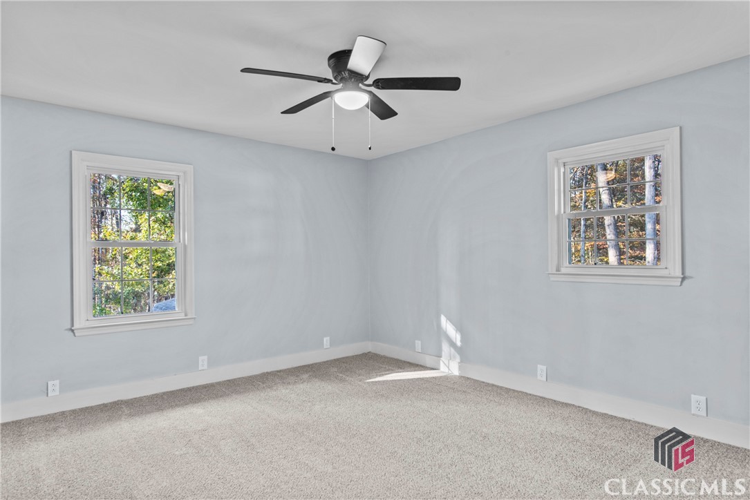 242 Seagraves Road Property Photo 28